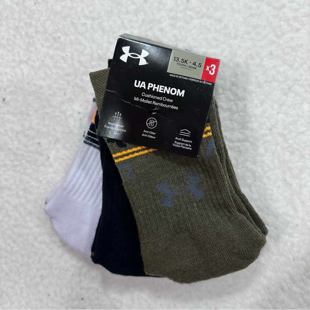 Boy’s Under Armour Cushioned Crew Socks - Black, White, Olive